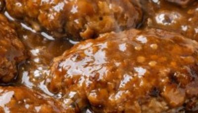 Slow Cooker 4-Ingredient Poor Man’s Steak
