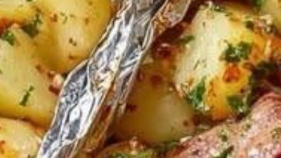 Garlic Butter Steak & Potatoes (Foil Packets)